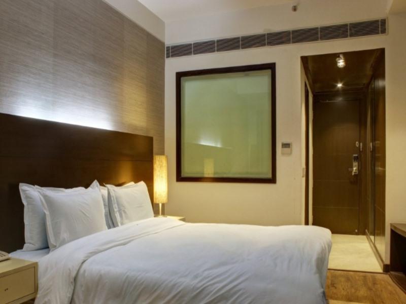 Aavaa Surya Continental Hotel New Delhi Exterior photo